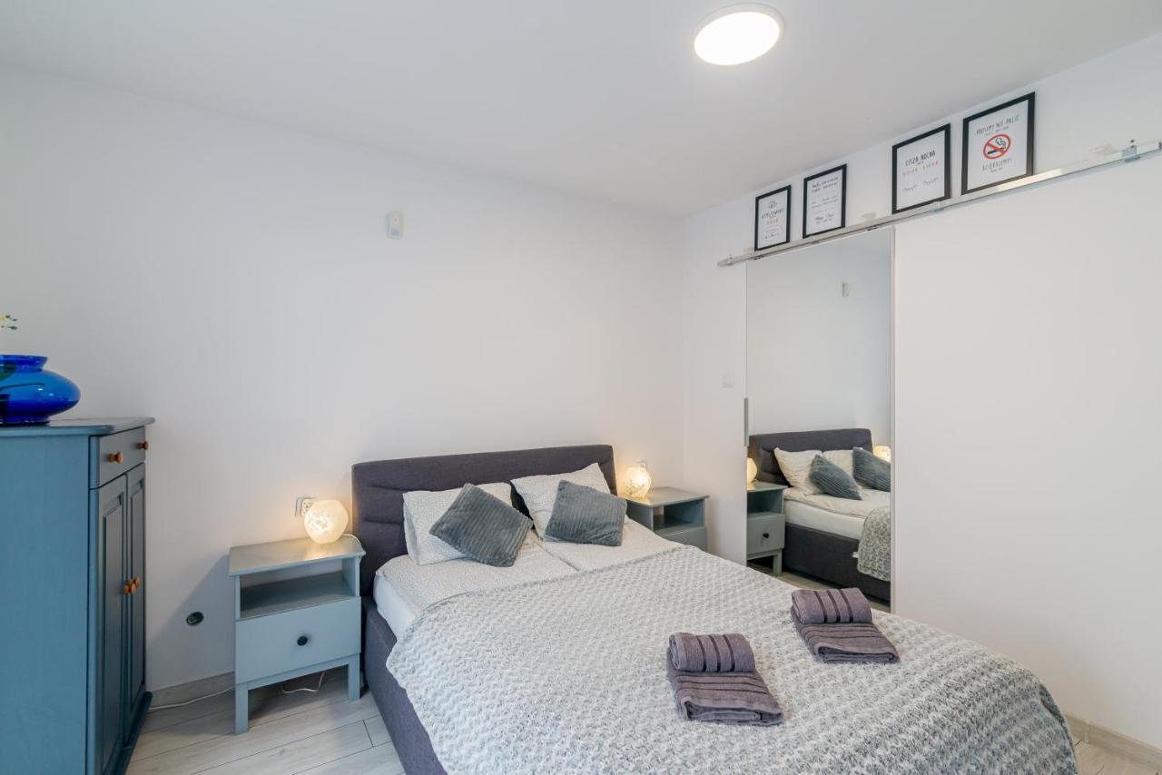 Апартаменты Studio I Pokoje I Pokoje Z Lazienkami Гданьск Экстерьер фото
